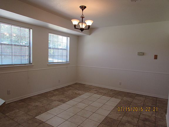 5th image of 1010 Chesapeake Dr