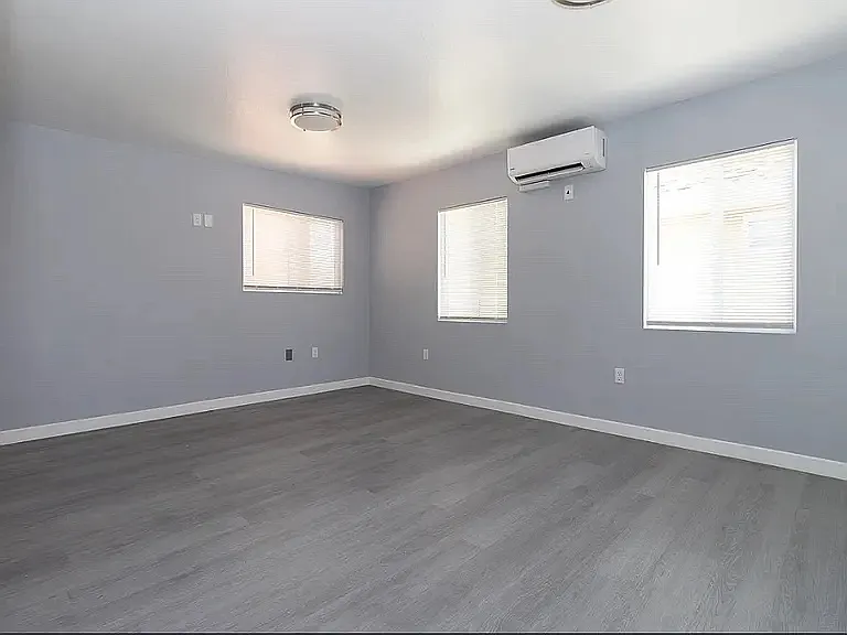 Studio, $1,495 — Photo 4