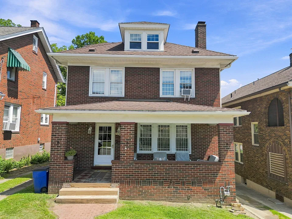 2121 Duquesne Ave