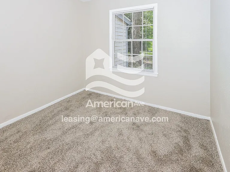 1539333_009_wm_-_bedroom_12896996.jpg