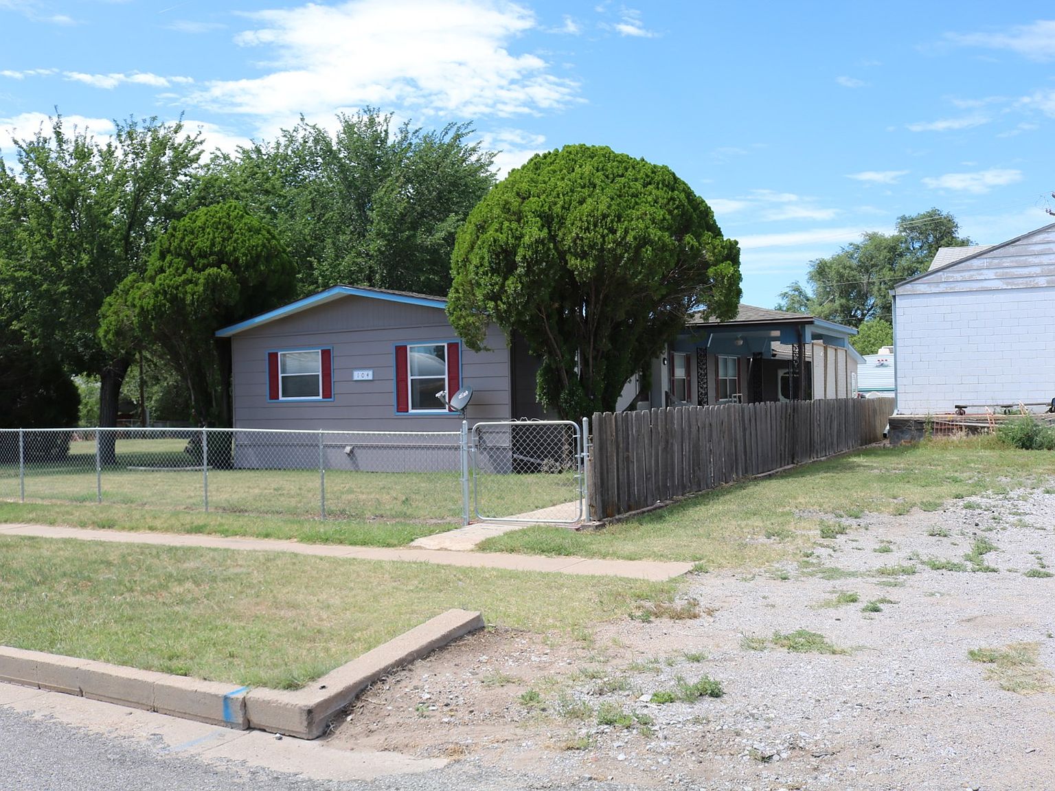 104 W Main St, Coldwater, KS 67029 | Zillow