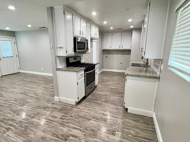 3516 Parsley Ln — Photo 4