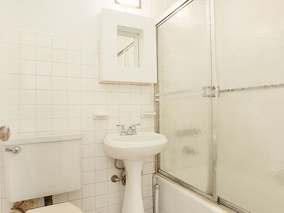 5th image of 344 E 58th St APT 2B