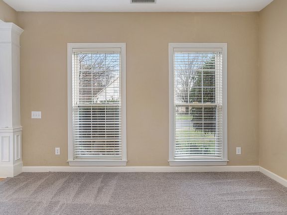 3rd image of 5836 Swanston Dr