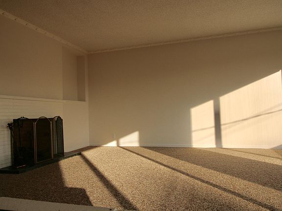 4th image of 7044 Fulton St #3
