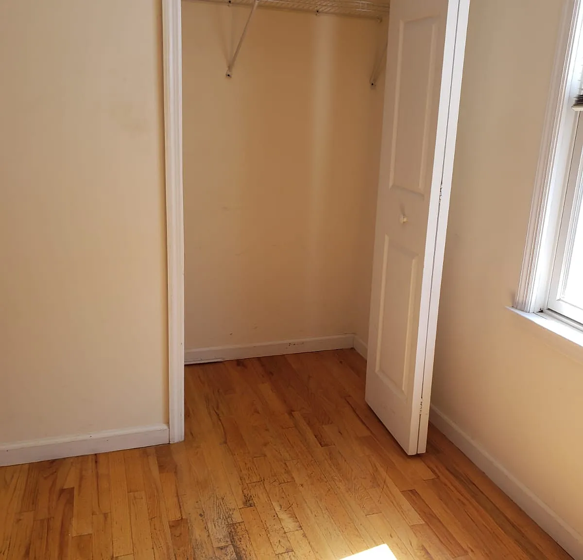 3 bed, 1420 sqft, $3,500 — Photo 2