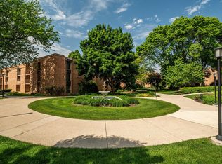 1906 E Shorewood Blvd UNIT 250, Shorewood, WI 53211