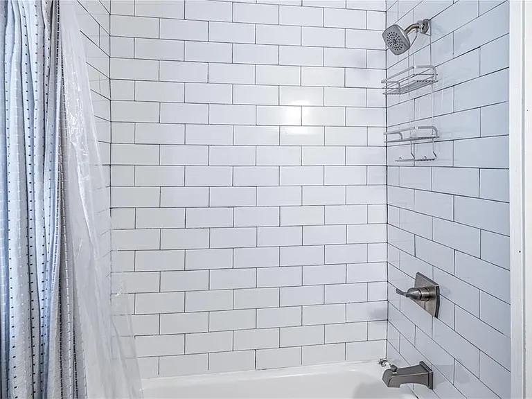 2456 Harwood Dr — Photo 10