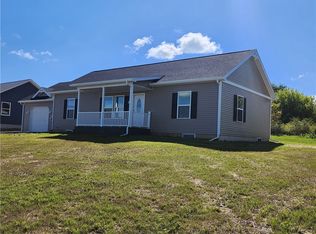 105 Eagle Ln, Penn Yan, NY 14527