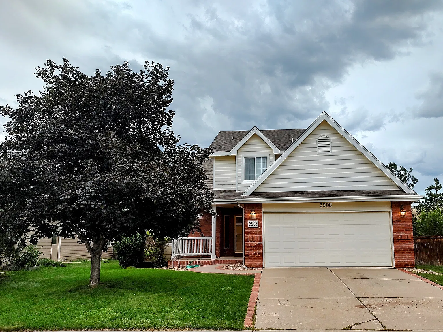 4 bed, 3.5 bath, 2910 sqft, $2,900 — Photo 1