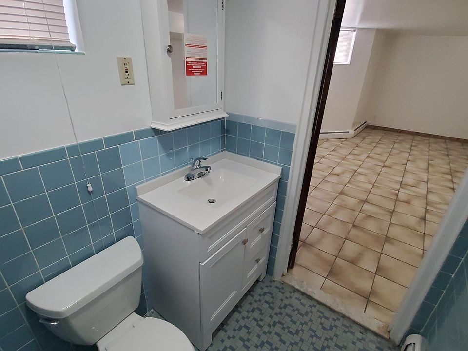2nd image of 360 Greylock Pkwy APT 1
