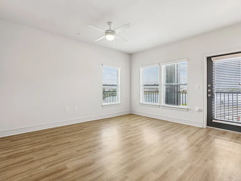 Sopra Luxury Living — Photo 93