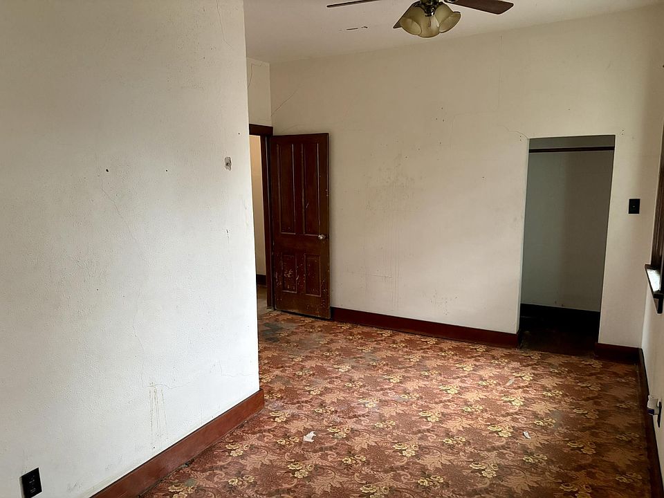 4th image of 1008 1st Ave N