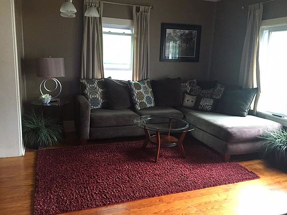 4th image of 1326 Grant Ave