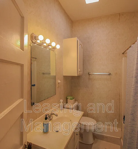 208 Calhoun St #B — Photo 12
