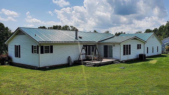 2nd image of 3107 Schrader Hill Rd