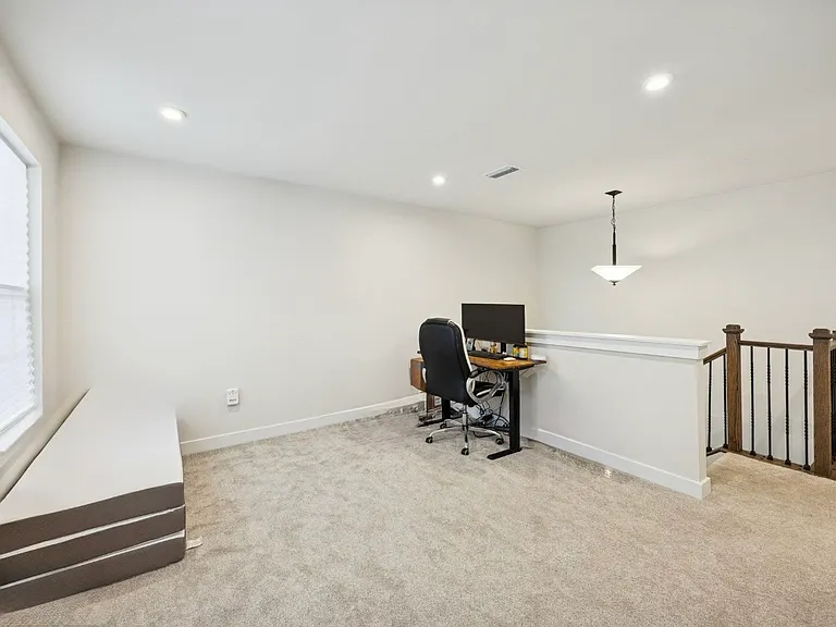 243 Chastain Dr — Photo 13