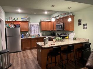 907 Sunset Ave, Manhattan, KS 66502