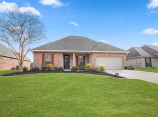 28442 Grand Turk Dr, Denham Springs, LA 70726