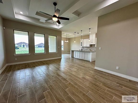 3rd image of 6209 Timberline Dr