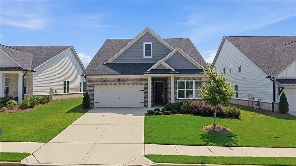 4 bed, 3.0 bath, 2775 sqft, $3,400 — Photo 1