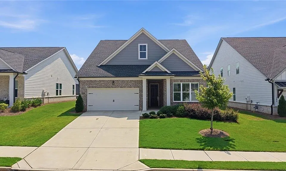 239 Mooney Rd
