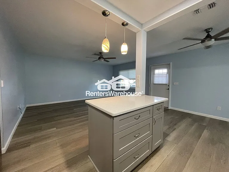 110 Gloucester Blvd #110 — Photo 8