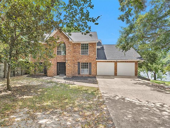 3rd image of 1915 E Lake Dr