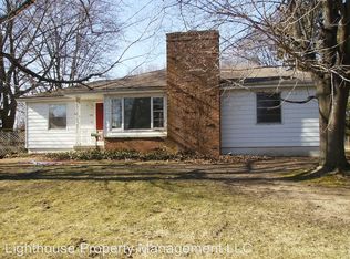 325 Elm St SE, Caledonia, MI 49316