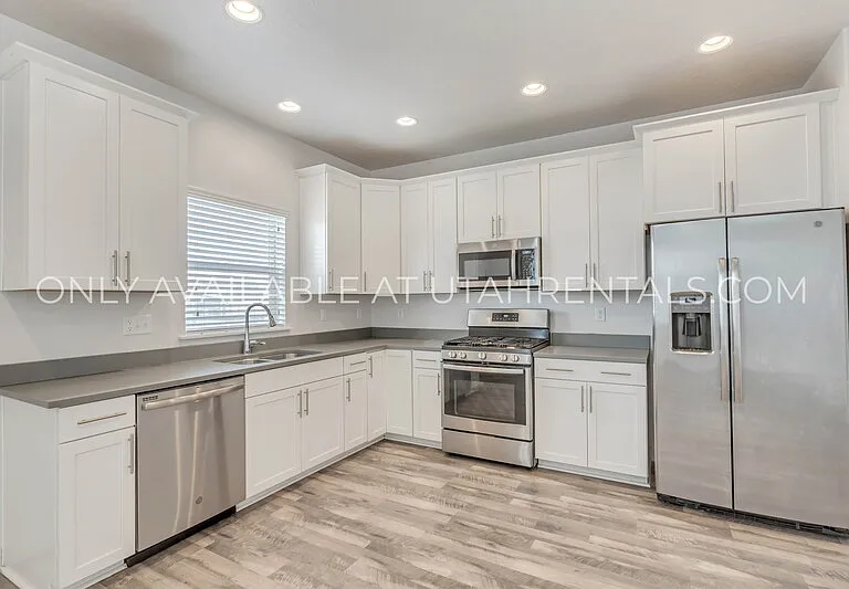 4249 E Hill View Dr — Photo 6