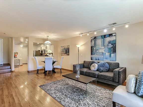 2nd image of 314 Pebble Creek Ct