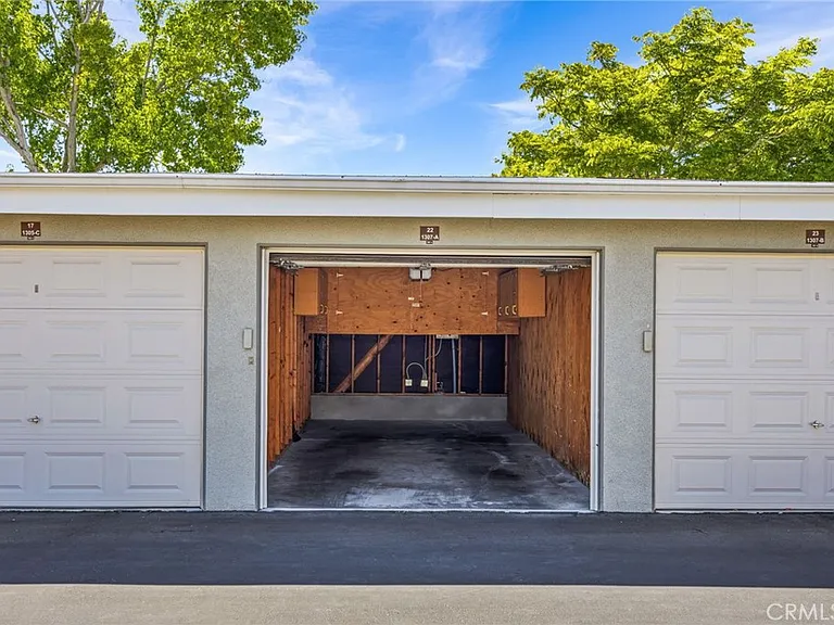 8933 Yolo Cir #1307A — Photo 42
