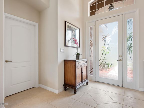 2nd image of 4978 Wexford Dr