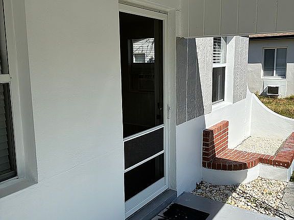 5th image of 28 Lynn Way