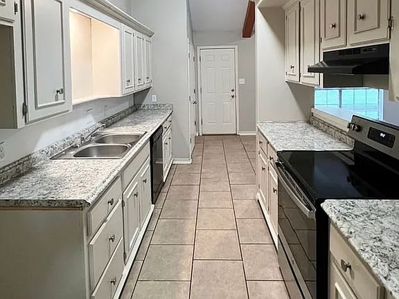 5th image of 4101 Monroe Dr