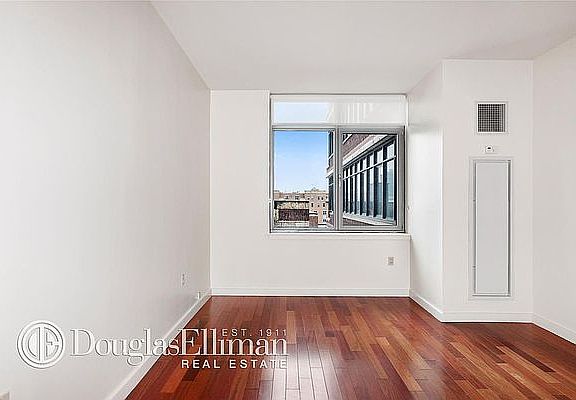 3rd image of 1481 5th Ave APT 8C