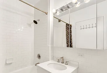 Rented by Casa Nolita Inc