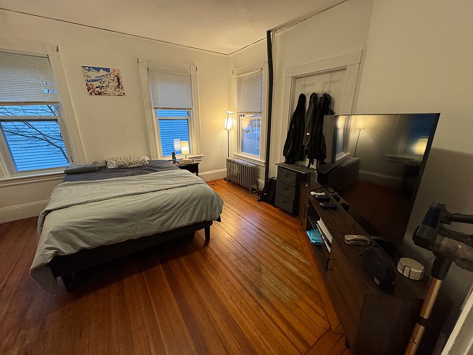 1st image of 49 College Ave #1