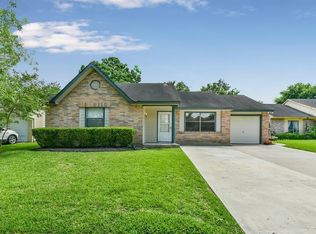 6922 Tara Dr, Richmond, TX 77469