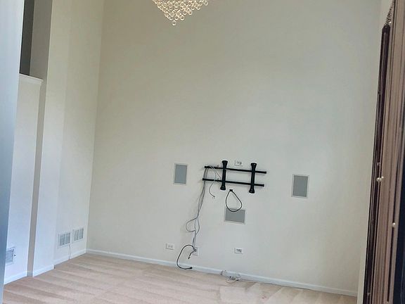 2nd image of 474 Plaza Pl