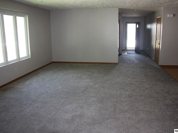4th image of 120 W Deer Ln
