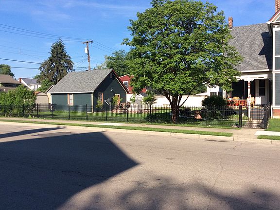 4th image of 448 E Linden Ave