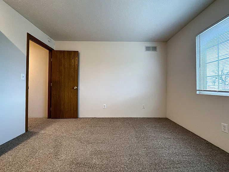 1814 Cooper Foster Park Rd — Photo 6