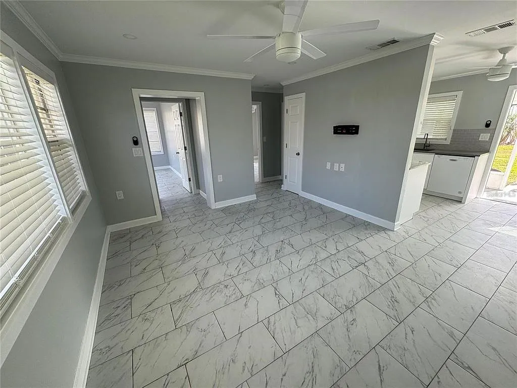 2 bed, 1.0 bath, 866 sqft, $1,650 — Photo 3