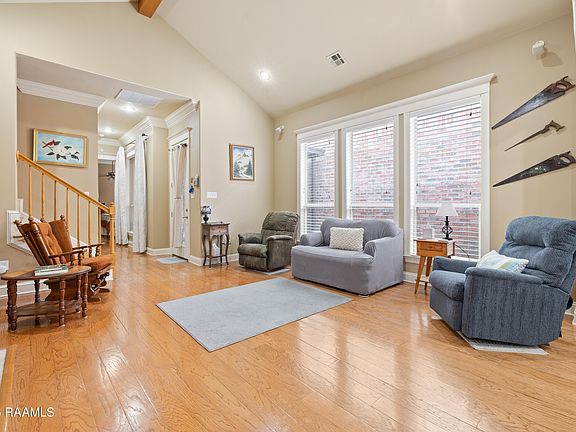 3rd image of 122 Coconut Grove Cir
