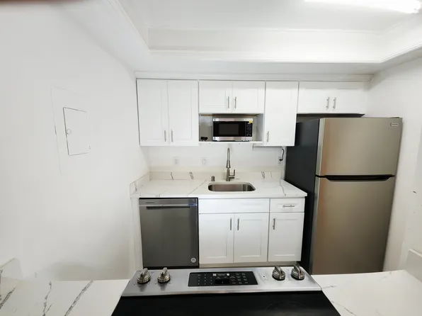 14665 NE 34th St APT B-19, Bellevue, WA 98007