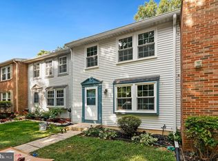 2820 Raymond Ct, Falls Church, VA