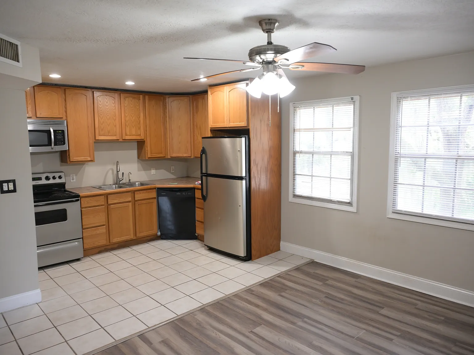 3569 Khayyam Avenue - Unit 18 — Photo 3