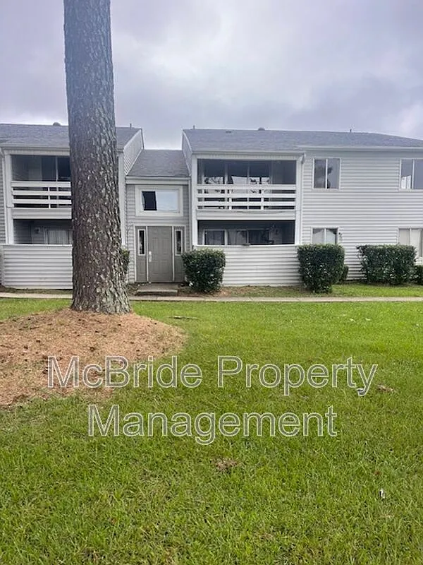 2 bed, 1.0 bath, 920 sqft, $1,175 — Photo 1