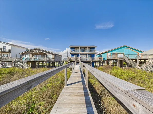 1654 Sandpebble Pl, Surfside Beach, TX 77541